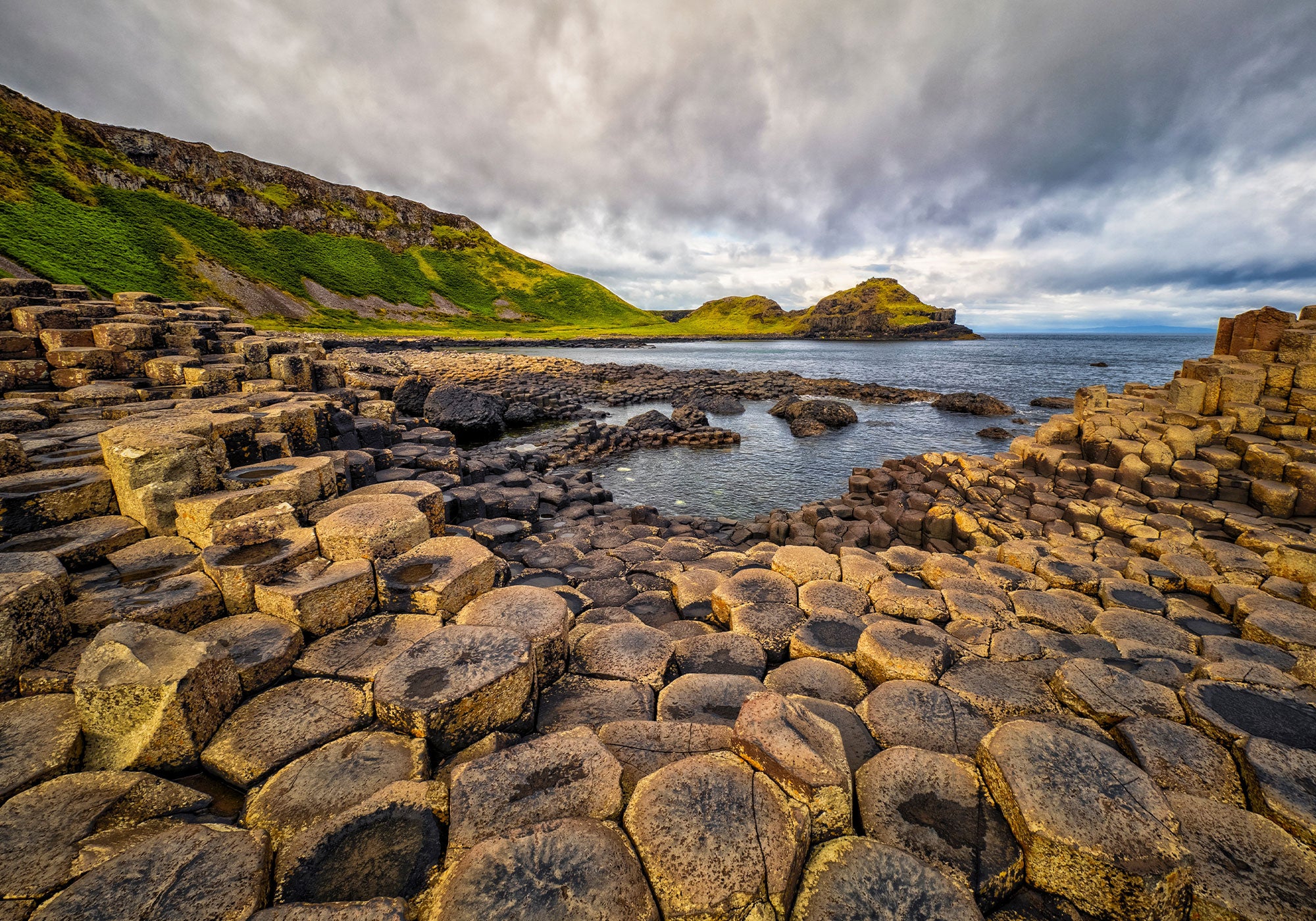 Belfast Sightseeing + Causeway Tour Combo